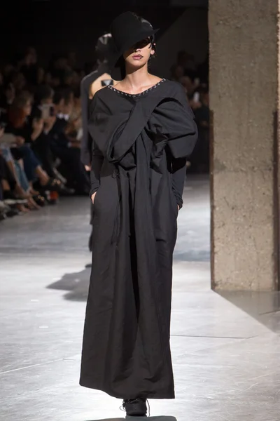 Look 37